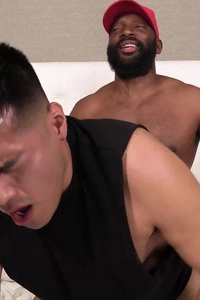 Champ and Migs Make Out and Suck