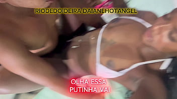 ANIVERSARIO DA ESPOSA SAFADA DAIANEHOTANGEL FOI FUDENDO COM ESPOSO E UM ASSINANTE DE SUA PLATAFORMA QUE ELA SORTEOU PARA ESTAR FUDENDO COM ELA