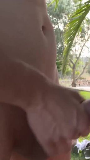 Captivating moment from &quot;WATCHDIRTY URLAUBSFICK&quot;