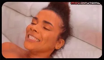 Nerdy Gamergirls' Steamy 3-Way Adventure