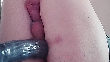 Lubricating the dildo with a handsfree orgasm ?