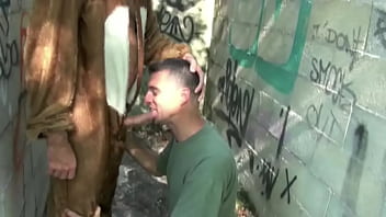 826 FUn porn fucked by a bear outsoor