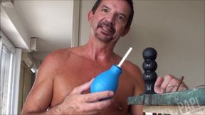 Butt rinse before using my Silicone Pop 4.4