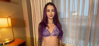 GOTFILLED Filling up alt hottie Valerica Steele