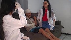enfermeiras brazileiras cuidam de paciente