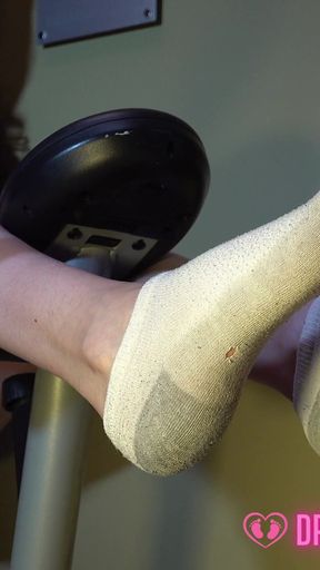 Bella's Sweaty Workout Feet - (dreamgirls in Socks)