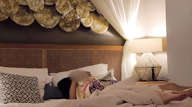 はだけた花魁風衣装に身を纏った色白美肌の教え子を抱く 〜腹上射精の後は、ぷるん唇でのお掃除フェラ〜