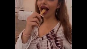 POV: You&rsquo_re at a dinner at the restaurant with me ️