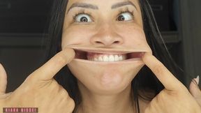 War of grimaces