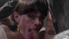Beautiful tbabe Natalie Mars happily sucks a dudes dick