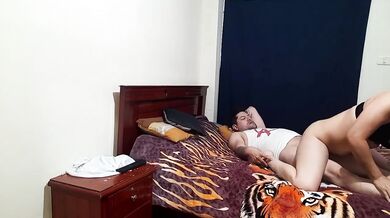Latina venezuelana destroza con su culona y mamada en casa