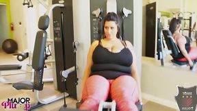 sofia burn some calories in the gym before get protein shot from bbc!