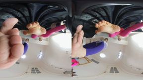 3DVR180 ANNA YIDEbarefoot pov crush