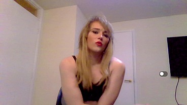 Submit to Mistress Sara Sterling.