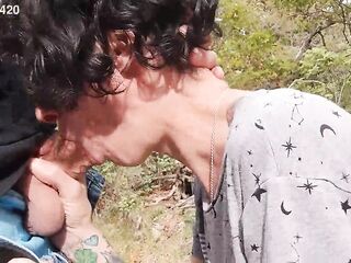 Wife gives a oral-job whilst on a hike