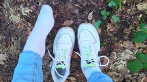 Muddying White Crew Socks (mkv)