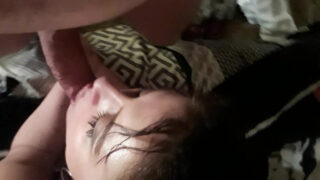 Intensa follada anal en POV para una zorra anal insaciable