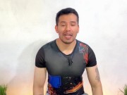 Joven de 20años rellena el culo del Barbero Colombiano del barrio! Lo coge a pelo en su barberia