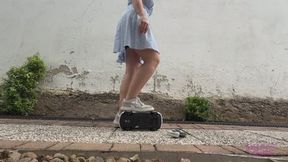Sneaker-Girl Lilly - Toy Car Crush