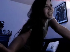 Amateur Webcam Teen Flashes Masturbates