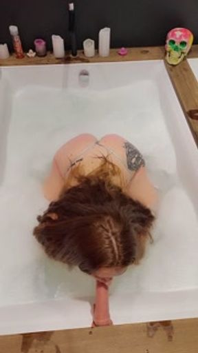 Meet me in my bathtub