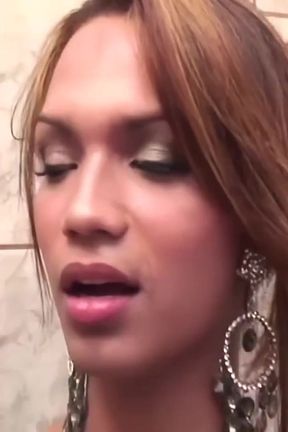 Slutty Shemale Gets Her Asshole Wrecked Hard