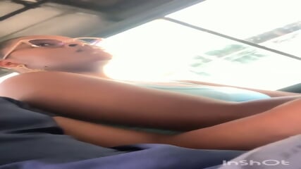 Dick flas in bus