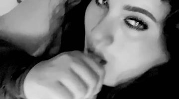 RevealMe.com - RoxxieDommeOx
