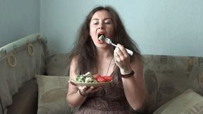 eating dinner mpg 720