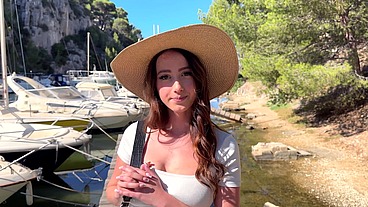 La passion pour le sexe d'HelloLimoon, 22ans, est démesurée...