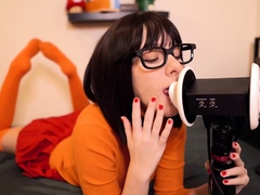 Diddly ASMR – Velma Dinkley (Video)