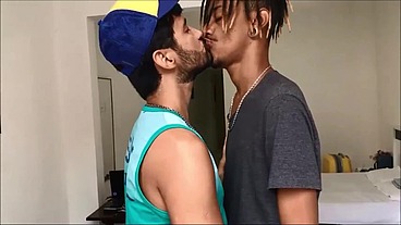 MARCOS GOIANO - BRAZILIAN BAREBACK DEEPTHROAT INTERRACIAL