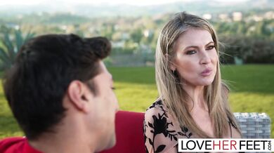 Feet Goddess Gigi Dior Banged Outdoors After Feet Worshipping