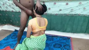 Hot sexy village bhabhi ko doggy style me choda desi indian bhabhi fucking doggy style and cumshot