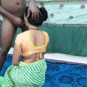 Hot sexy village bhabhi ko doggy style me choda desi indian bhabhi fucking doggy style and cumshot