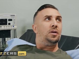 Brazzers - Additional thicc Nurse Savannah Bond gets pounded