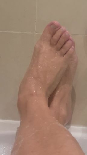 Enjoying my feet in the bath