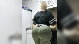 My bbw thick butt aunt putting up groceries