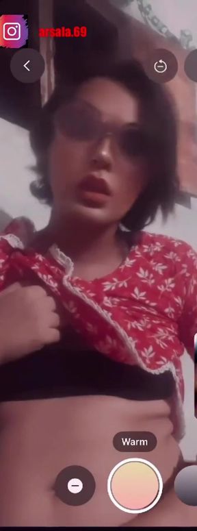 I Am Squirting During Handjob