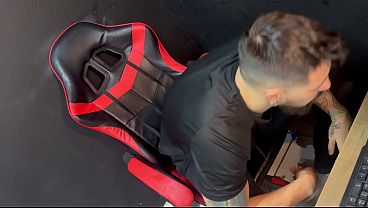 Meu time perdeu e resolvi me aliviar batendo uma punheta e falando putaria pra ti ! JERK OFF