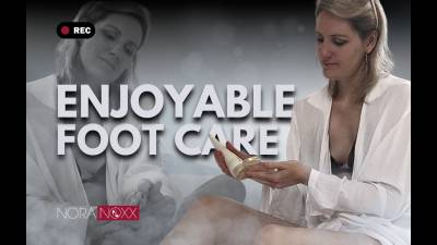Enjoyable foot care to jerk off