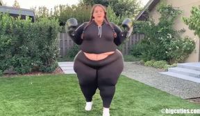 SSBBW Boberry Try Workout and Boxing her 620 lbs