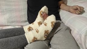 Adelle Gives a Hot Sockjobs