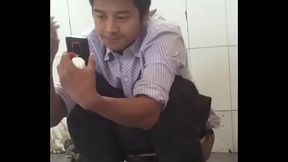 Quay len wc nhat ban (Trailer)