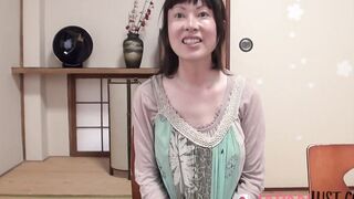 Big Boobed Japanese mom Sayoko Sekiyama cummed