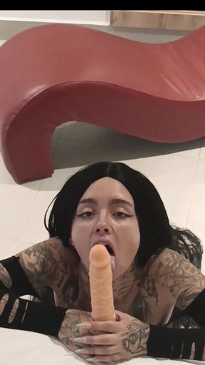 I love to suck it on the sly