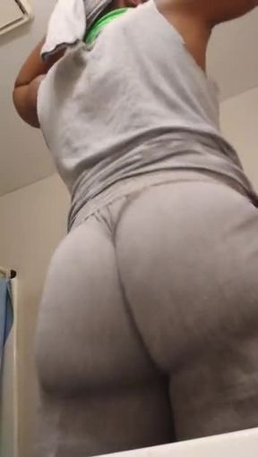 amazing femboy bouncing a biggest booty