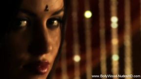 Deva's Sensual Midsection Focus