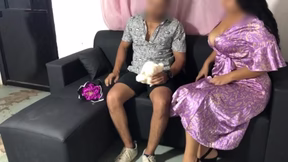 Mature woman makes her daughter's boyfriend's cock hard while waiting for her