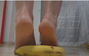 Stomping 20 Bananas with Bareheels Challenge